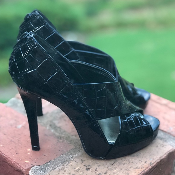 Steve Madden ‘Black Jazzi’ Heels - Picture 2 of 6